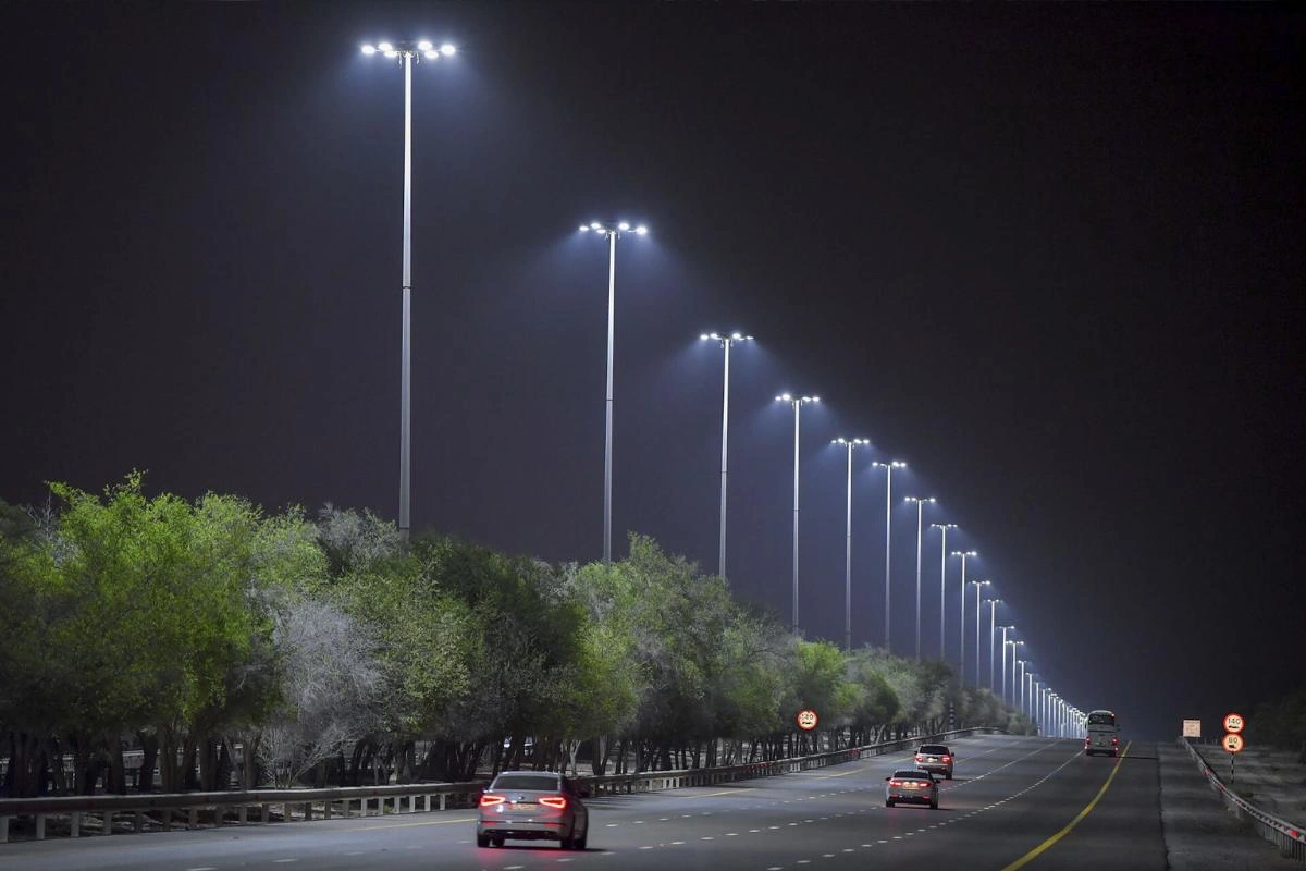 Road Lighting for Unit Roads